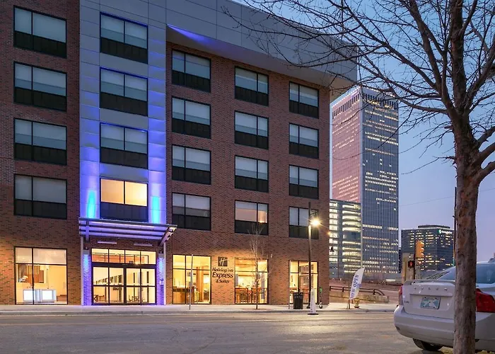 Express & - Downtown - Arts District By Ihg Hotel Tulsa