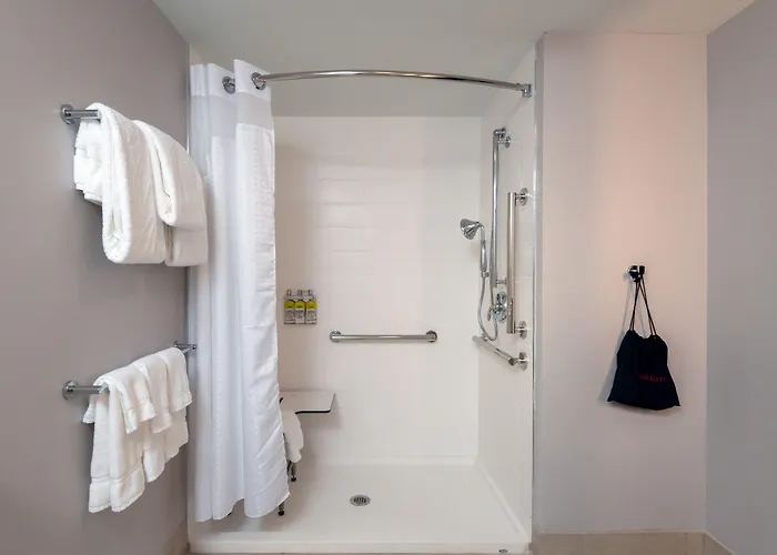 Express & - Downtown - Arts District By Ihg 3* Tulsa