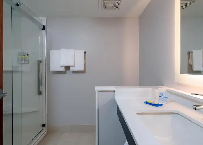 Express & - Downtown - Arts District By Ihg 3*