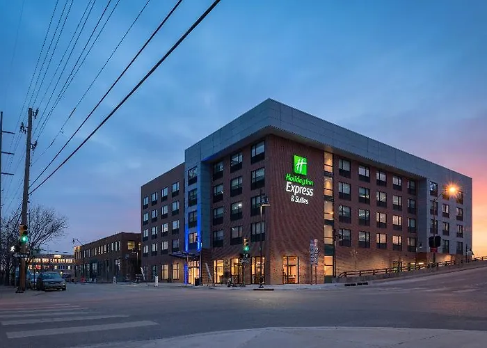 Express & - Downtown - Arts District By Ihg